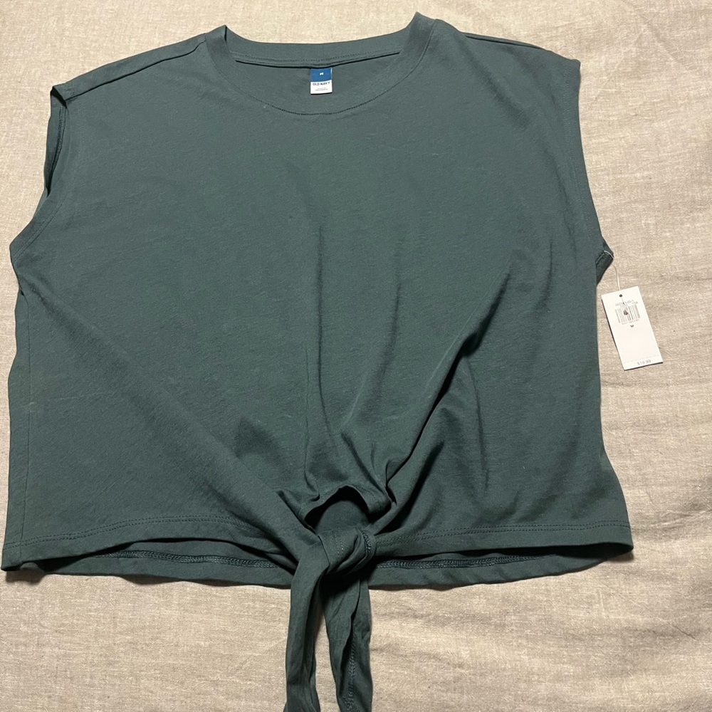 Old Navy tie front women’s top.